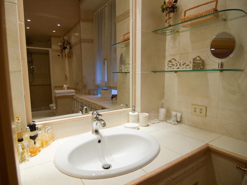 B&B Les Suites Roma Cameră foto
